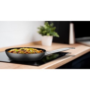 AVANTI 24 cm Bratpfanne - GSW - Kohlenstoffstahl - Induktion - Antihaftbeschichtung - Backofengeeignet