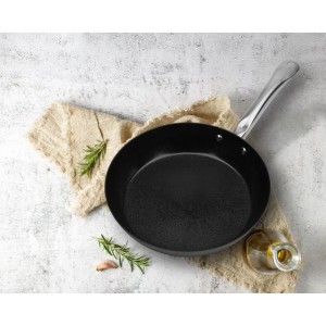 AVANTI 24 cm Bratpfanne - GSW - Kohlenstoffstahl - Induktion - Antihaftbeschichtung - Backofengeeignet