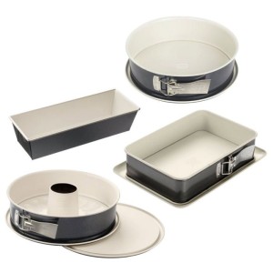 Ensemble de 4 moules a gâteaux de formes différentes de 28 a 32 cm - DR oeTKER - Back-Trend