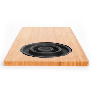 Planche a découper en bambou - JOCCA - Passoire en plastique - 58 x 29 x 1,8 cm - Naturel et noir