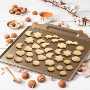 ZENKER Randloses Backblech und 7 Weihnachts-Plätzchenausstecher |  ...