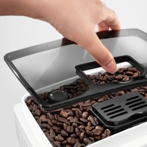 Espresso mit Bohnenmühle - DELONGHI - Magnifica S ECAM22.110.W - 1,8 L - 250 g - 15 bar - 1450 W - Silber und Schwarz