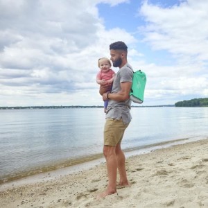 DISNEY BABY – DIE KLEINE MEERJUNGFRAU – Faltbarer, tragbarer Reise-Sitzerhöhungssitz, Leicht und einfach zu reinigen, Trage