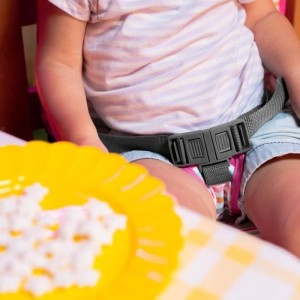 DISNEY BABY Minnie Mouse Sitzerhöhung, Pop 'n Sit Booster, für drinnen und draußen, praktisch und kompakt, schnell zusammenkl