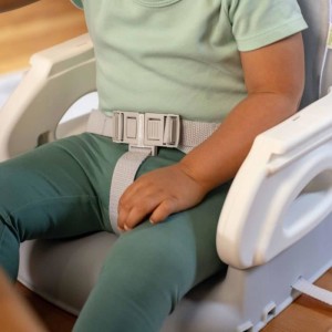 INGENUITY Deluxe-Sitzerhöhung, faltbar, grau, tragbar, mit Tablett und Gurten im Lieferumfang enthalten