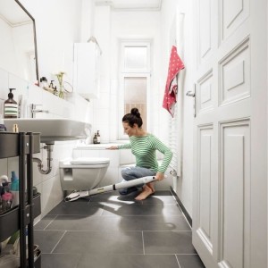 KARCHER EWM 2 - Balai serpilliere électrique sans fil - Permet de nettoyer jusqu'a 60 m² - Tout type de sols durs