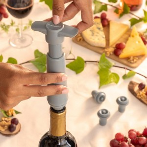 Wein Vakuumpumpe und Weinverschluss Winuum InnovaGoods (4 stopfen) ...