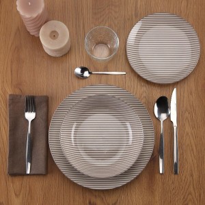 Tableware Versa Grey Porcelain 18 Pieces |  Plates, platters and tr...