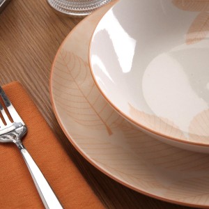 Tableware Versa Aylen Beige Porcelain 18 Pieces |  Plates, platters...